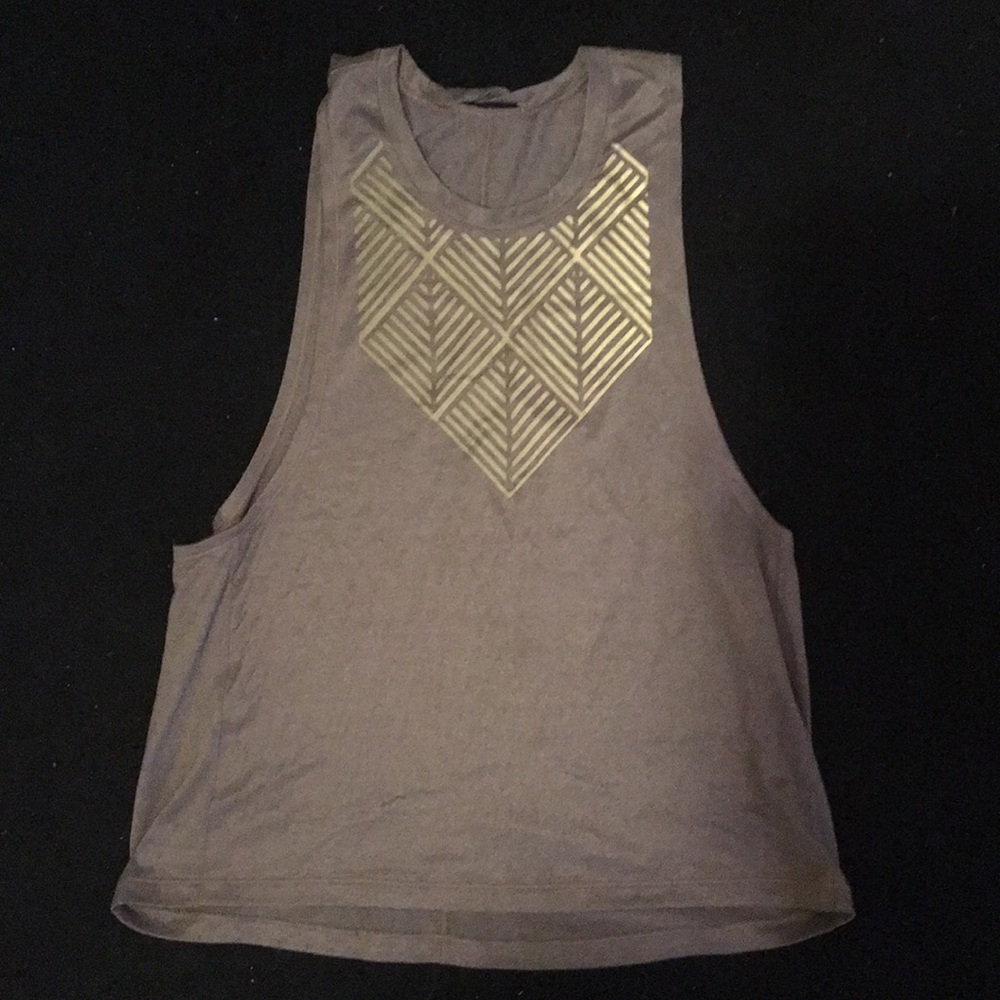Lululemon muscle tank size 2